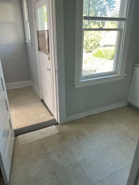 Building Photo - 3024 Garland Ave