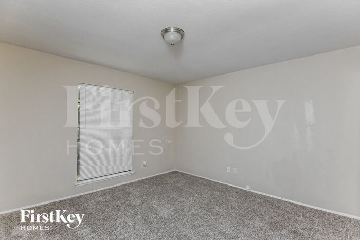 Building Photo - 3106 Overglen Dr