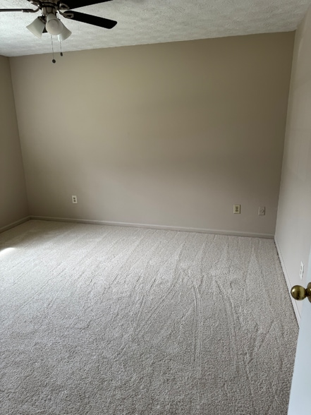 Building Photo - 3953 McClure Dr