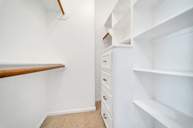 Building Photo - 542 Bomar St
