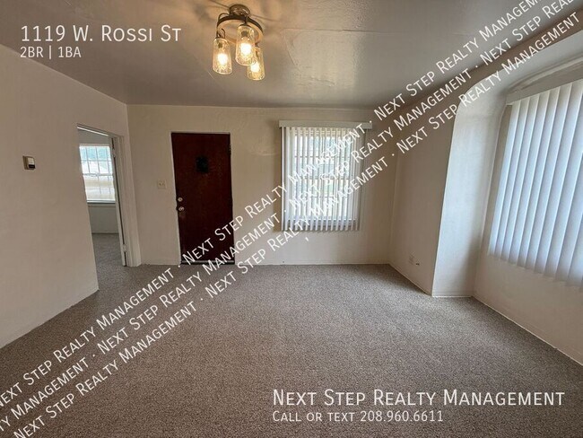 Building Photo - 1119 Rossi St
