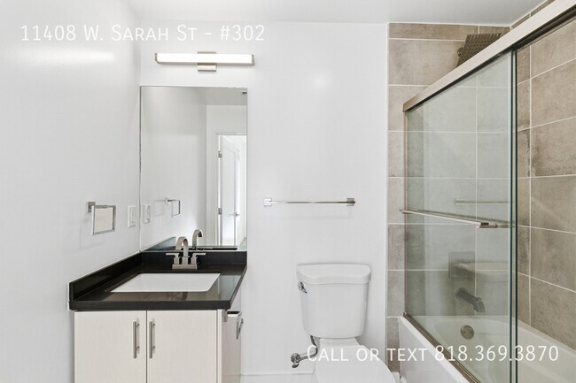 Building Photo - 11408 W Sarah St