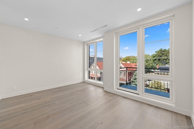 Building Photo - 312 Fenimore St