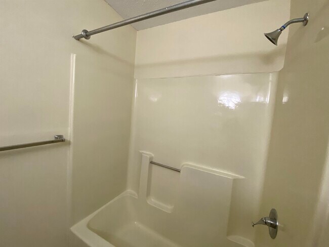 Building Photo - 131 Eastern Ave