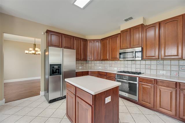 Building Photo - 2501 Royal Troon Dr