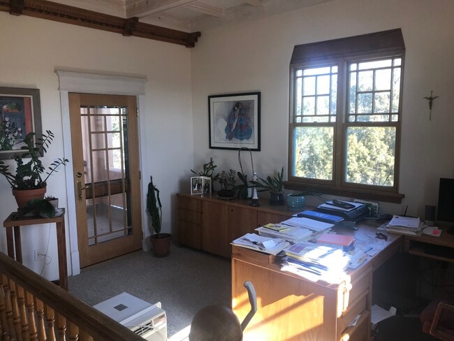 Building Photo - 2356 Santa Barbara Dr.
