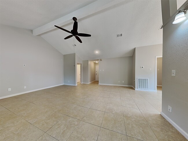 Building Photo - 7410 Soledad Dr