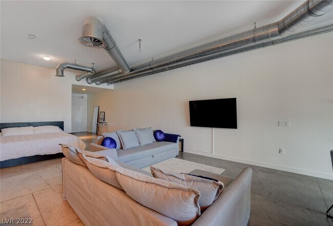 Building Photo - 200 Hoover Ave