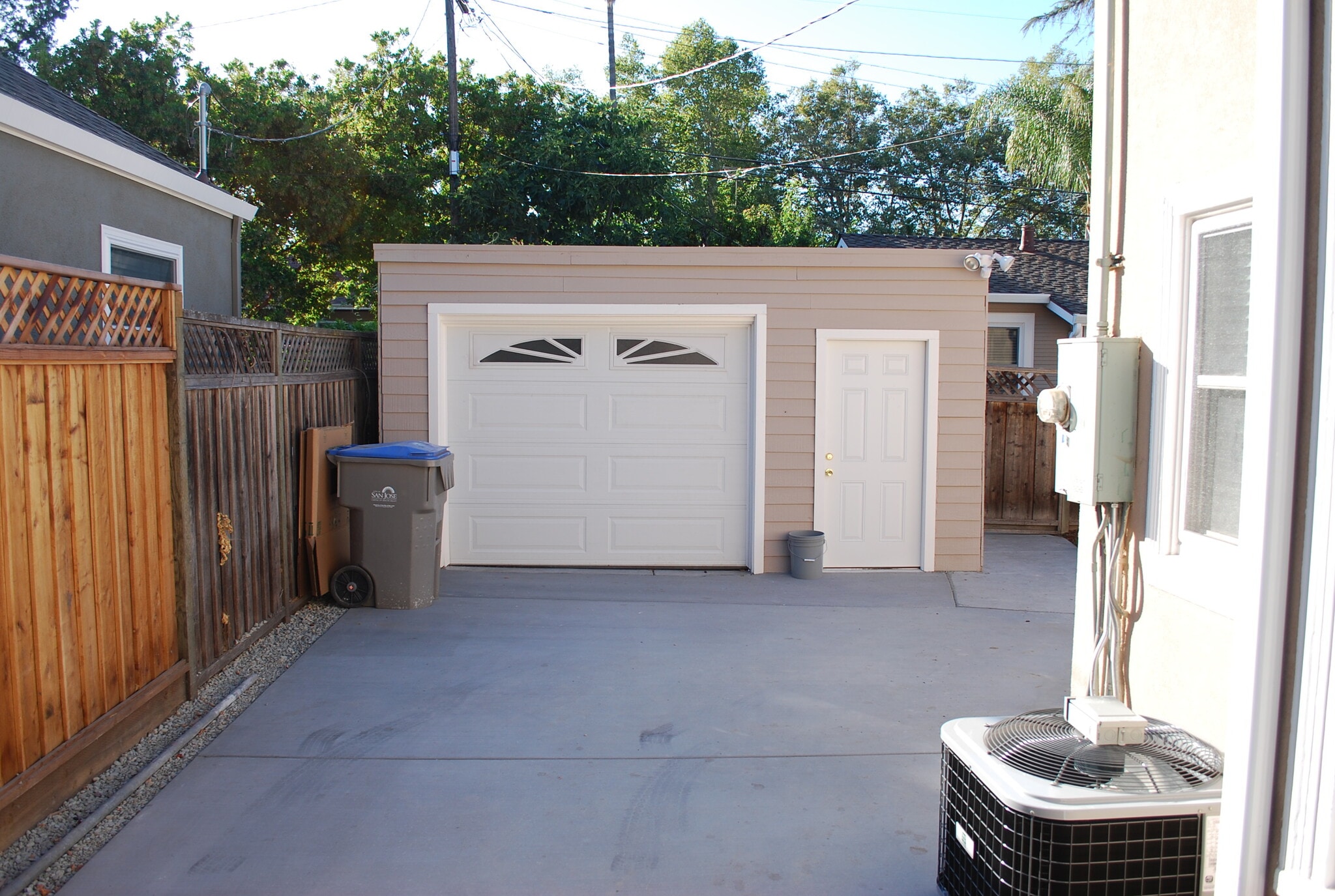 Garage for Car or Storage - 869 Harding Ave