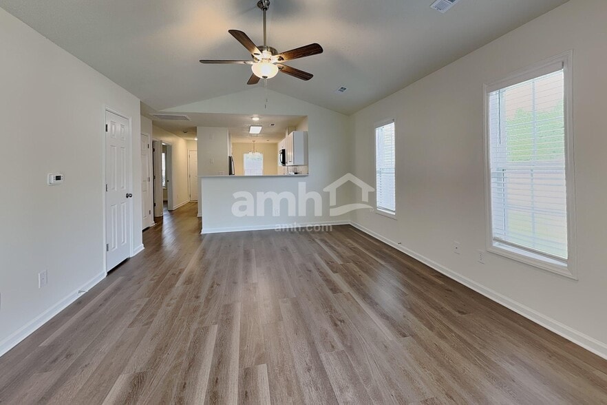Building Photo - 165 Bristol View Cir