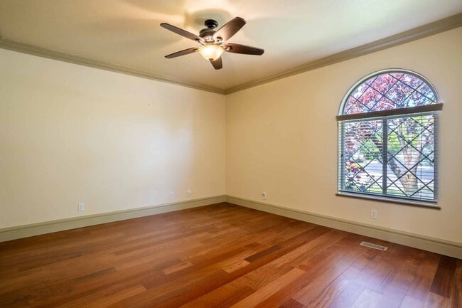 Building Photo - 414 Choke Cherry Ln
