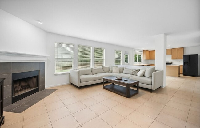 Building Photo - 3701 Lazy River Ranch Rd