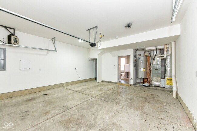 Building Photo - 2579 Filson St
