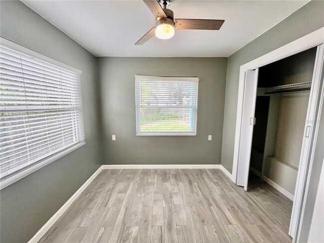 Building Photo - 107 W Minnehaha St