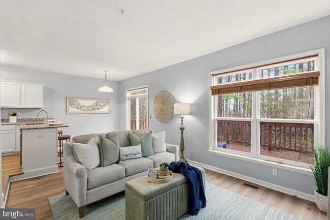 Building Photo - 48375 Sunburst Dr