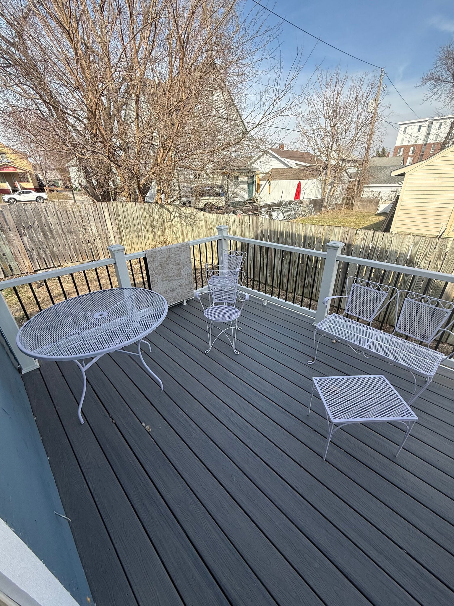 New large deck - 2827 Wood St