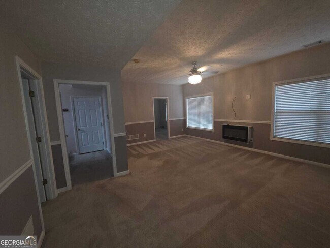 Building Photo - 323 Bald Eagle Way