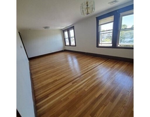 Building Photo - 69 Scammell St