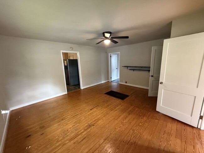 Building Photo - 421 N 34th St