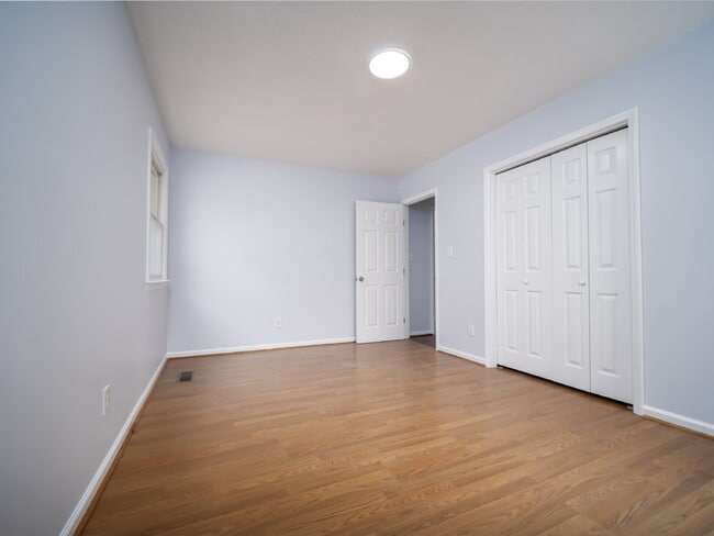 Building Photo - 102 McCall St