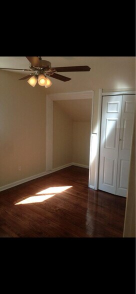 Building Photo - 405 Garwood Dr