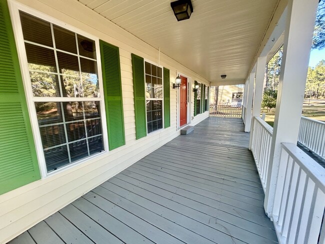 Building Photo - 802 N Taylor Ct