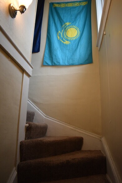 Building Photo - 34 S Adams St