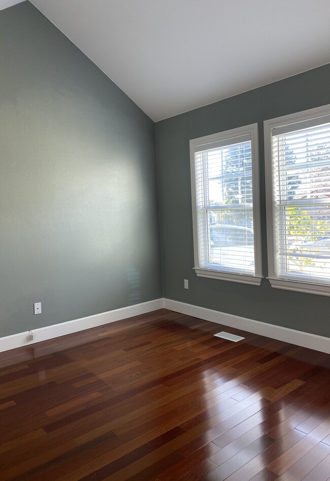 Building Photo - 5841 Charter Oaks Dr