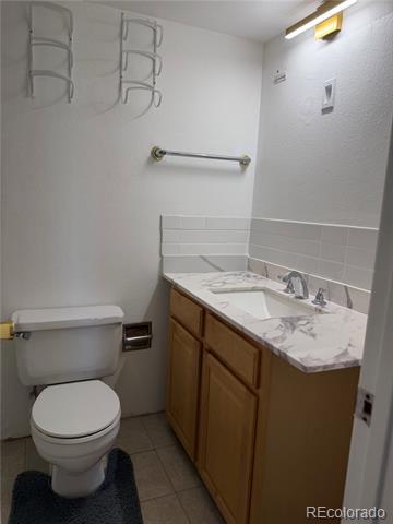 Building Photo - 17050 E Ford Dr