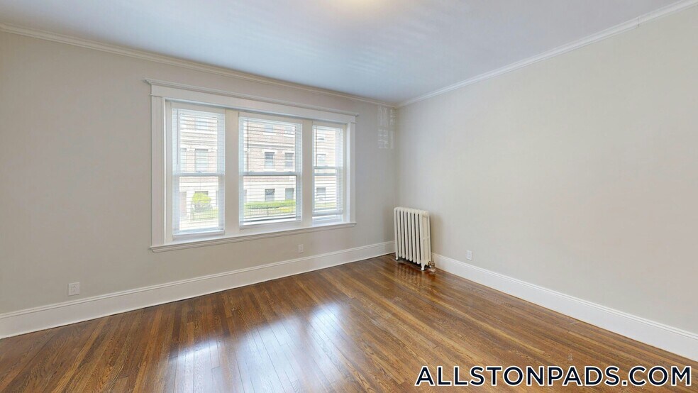 Building Photo - 6 Radcliffe Rd