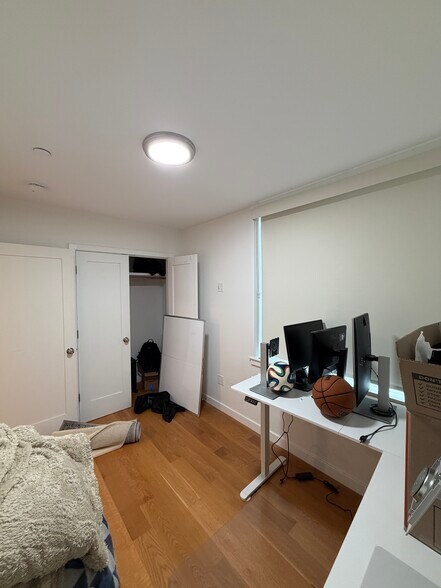 Building Photo - 175 Gove St