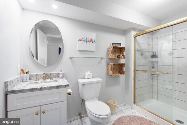 Building Photo - 5837 River Dr