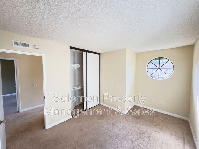 Building Photo - 3516 Landsford Way