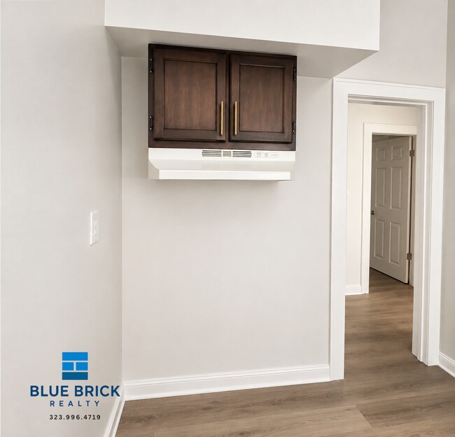 Building Photo - 5939 W Northside Dr