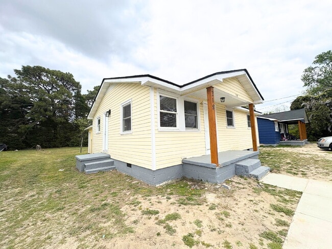 Building Photo - 218 Canady St