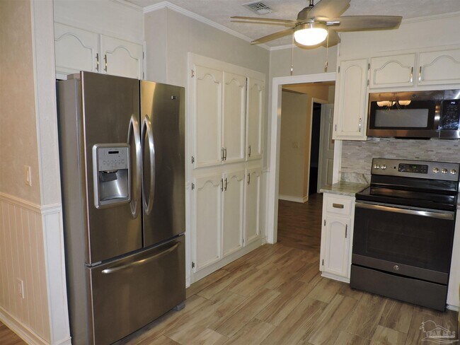 Building Photo - 5485 Willard Norris Rd