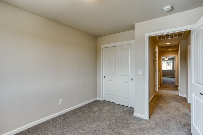 Building Photo - 828 Mission De Oro Dr