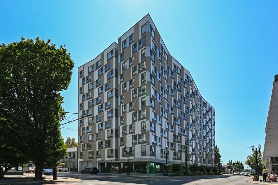 Interior Photo - Louisa Flowers apartments