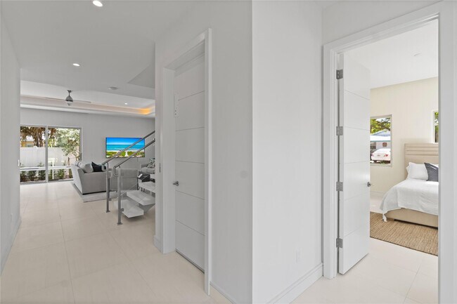 Building Photo - 221 Shore Ct