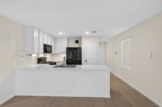 Building Photo - 6201 Tilden Ave