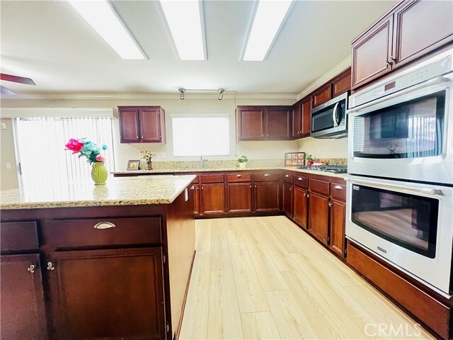 Building Photo - 12270 Mesa Grove Dr