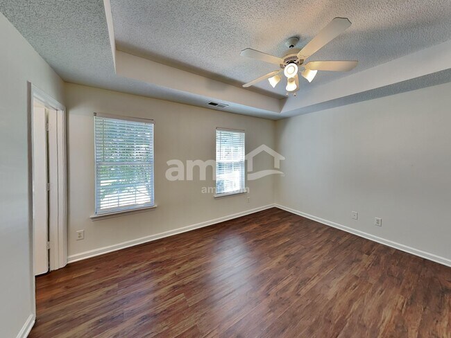 Building Photo - 183 Everett Park Dr