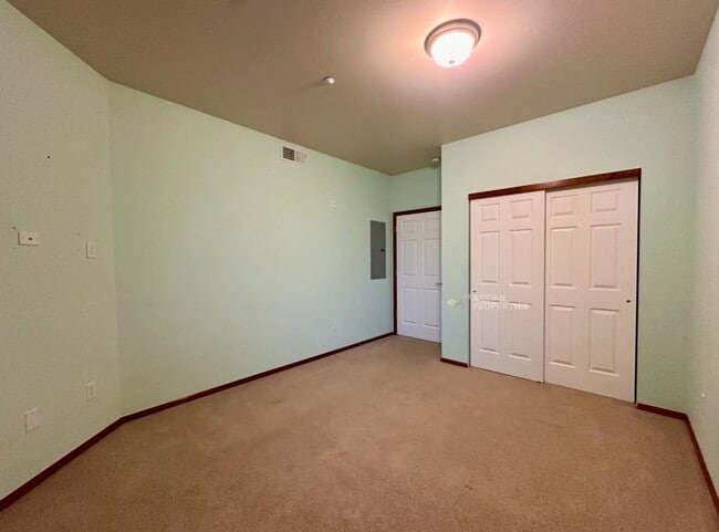 Building Photo - 1850 SW Scenic Heights St