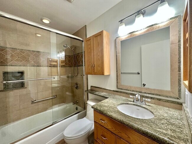 Building Photo - Renovated Entertainer’s Dream in Rancho Pe...