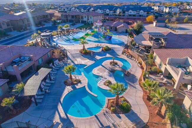Building Photo - 3800 Paradise Vlg Dr