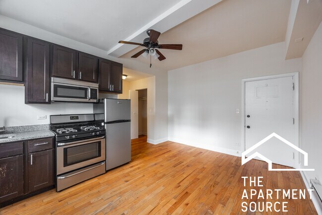 Building Photo - 4737 N Hermitage Ave