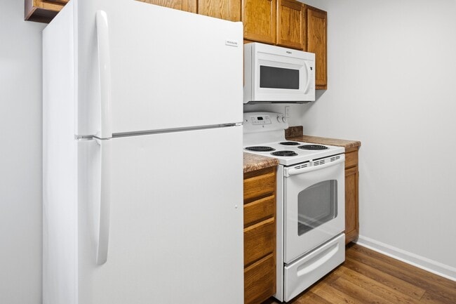 Building Photo - 3509 La Mesa Dr