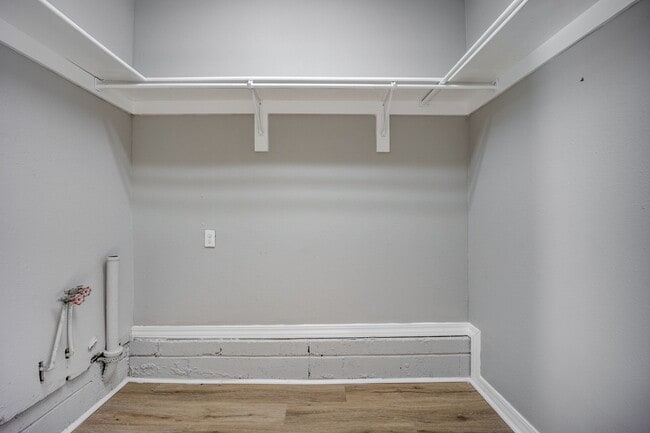 Building Photo - 516 N 35th St