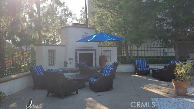 Building Photo - 908 N Acacia Ct