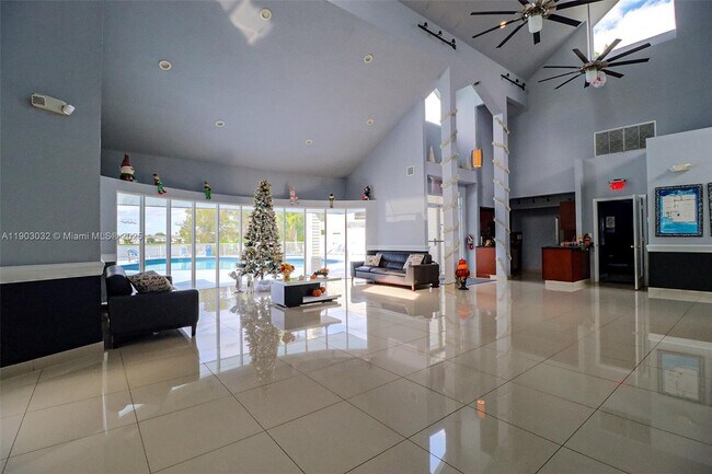 Building Photo - 3453 NW 44th St